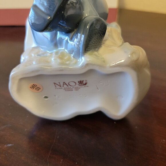 Nao Lladró Porcelain Figurine Boy "Resting on Excursion” #1037 - Picture 11 of 12